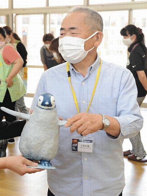 見て触れて園児歓声 野生動物の彫刻、鈴鹿幼保２０園を巡回：中日新聞Web