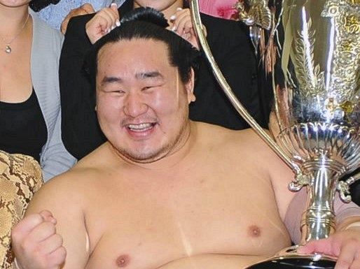 元横綱の朝青龍が再婚をツイッターで報告 「結婚する事になりました