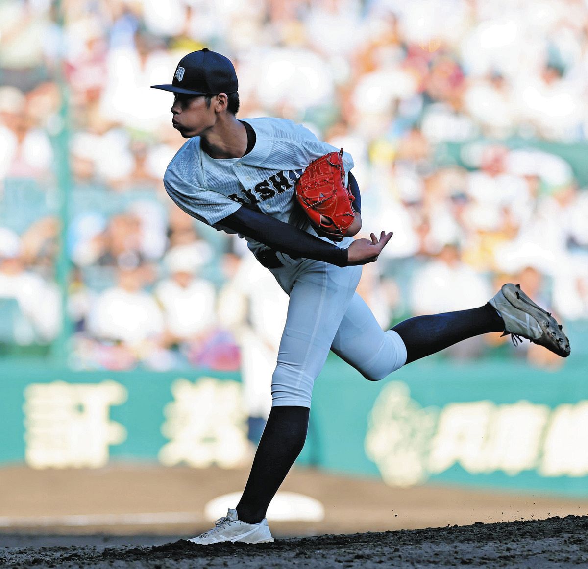 初球いきなり今大会最速150キロに球場どよめく…大分商の投打二刀流右腕
