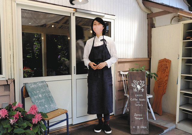 カフェについて語る川瀬さん=揖斐川町で
