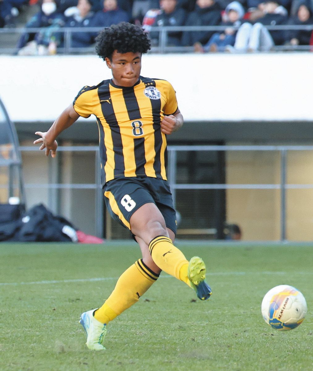 前橋育英　高校　サッカー　ユニフォーム　大学　選抜　日本代表　レギュラー　4番 前橋育英、エース・オノノジュ慶吏の一発で4強進出 丁寧に右