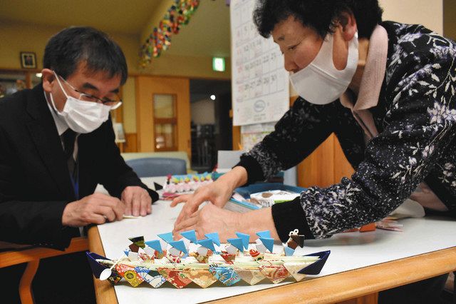 天竜舟下りのお土産好評 南信濃の高齢者手作り 折り紙の舟 中日新聞web