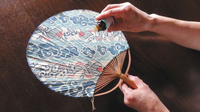 おばあちゃんの知恵袋 ハッカうちわ 北陸中日新聞web