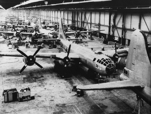 「アメリカ海軍艦載機の日本空襲」工藤洋三 著 2018年 アメリカ海軍艦載機の日本空襲 - 1945年2月の東京空襲から連合軍