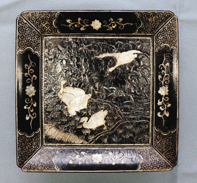 初代諏訪蘇山の螺鈿漆器を発見 金沢出身 青磁名工 漆芸も巧み：北陸中