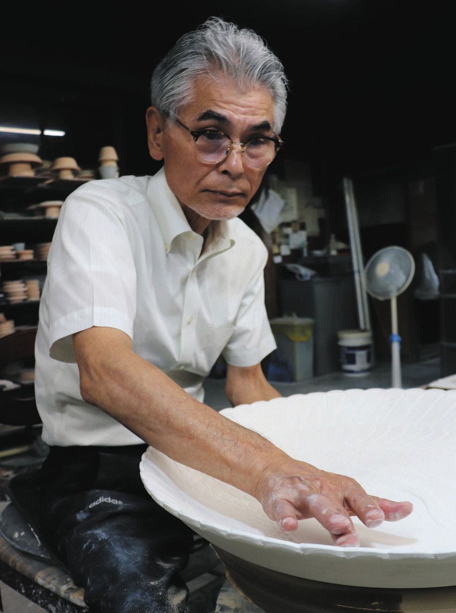 九谷焼作家・山本篤さん 日本伝統工芸士会会長に「職人のための組織へ