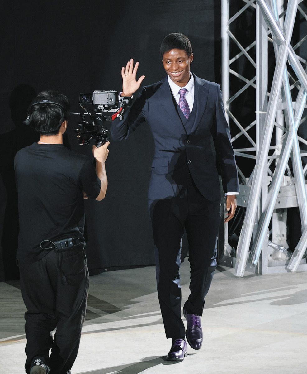 ＩＧアリーナの開業式典に出演した馬瓜エブリン