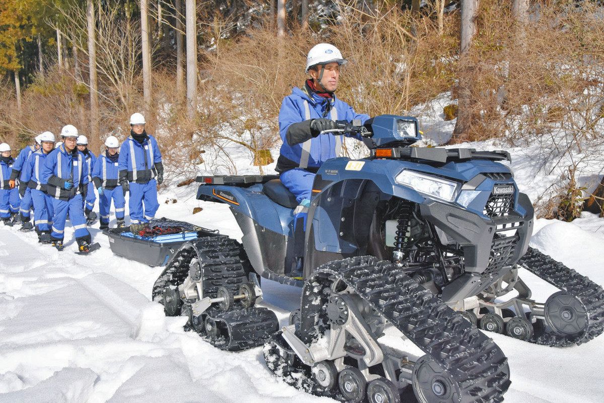 ソリ付きバギーを活用 雪中の配電線事故に備え訓練：中日新聞Web