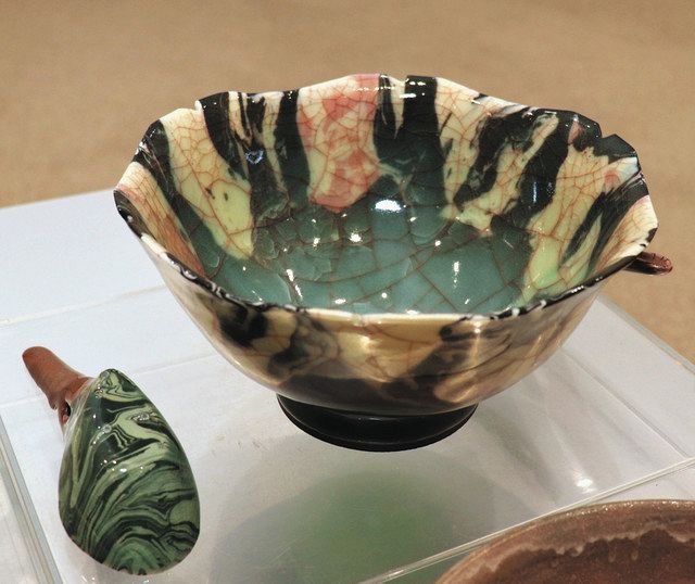 この一杯に美濃の技 LAラーメン丼展から＞ 青磁・若尾経さん（55