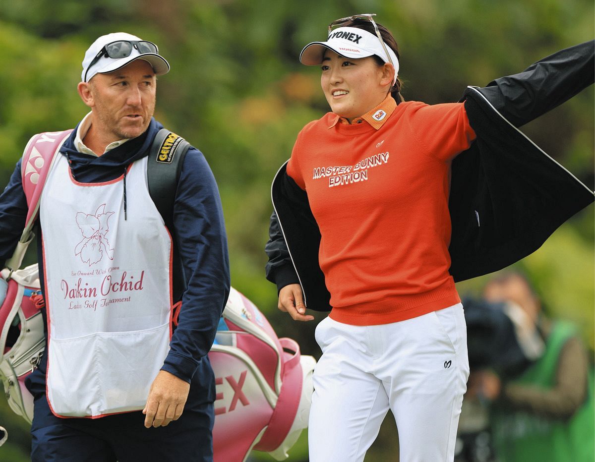 女子ゴルフ開幕戦 岩井千怜、21位から一気に奪首「こんなに