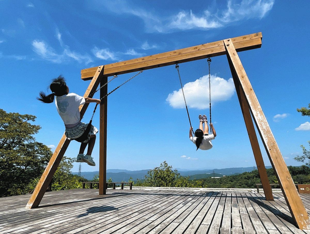 旭高原元気村に「ハイジのブランコ」大空に飛んじゃえ！ 豊田市、穴場