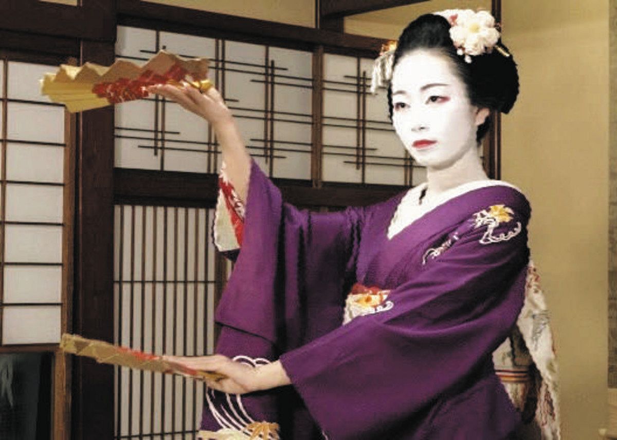 舞妓になれた…感謝の舞 10年前 カメラに語った夢：北陸中日新聞Web