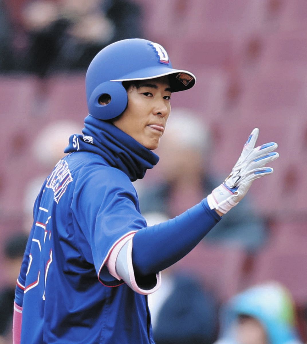 中日・上林誠知、小さくガッツポーズ「受けずにちゃんと投手に入って