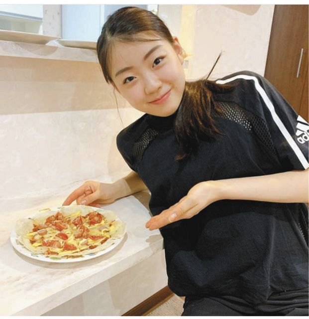 フィギュア紀平梨花の女子力 家族の夜ご飯を作ってみました 手料理を公開 イチオシは納豆アボカドサラダ 中日スポーツ 東京中日スポーツ