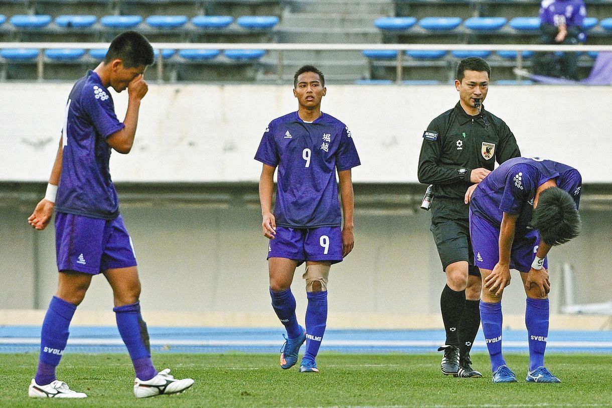 堀越 進撃 ストップ青森山田に力負け 完敗だった 日野翔太主将も強さに脱帽 高校サッカー 中日スポーツ 東京中日スポーツ