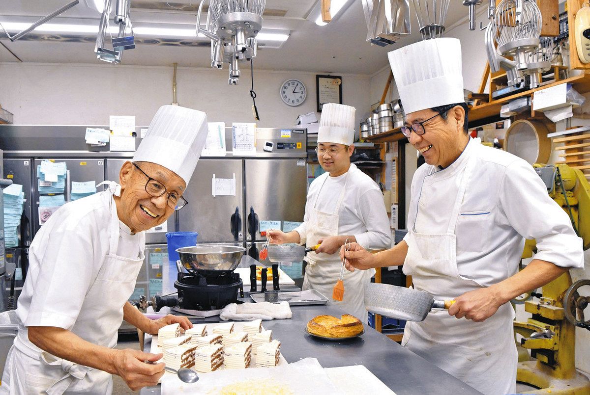 90歳現役パティシエ、今日も元気に調理場へ 3世代で切り盛り、得意分野