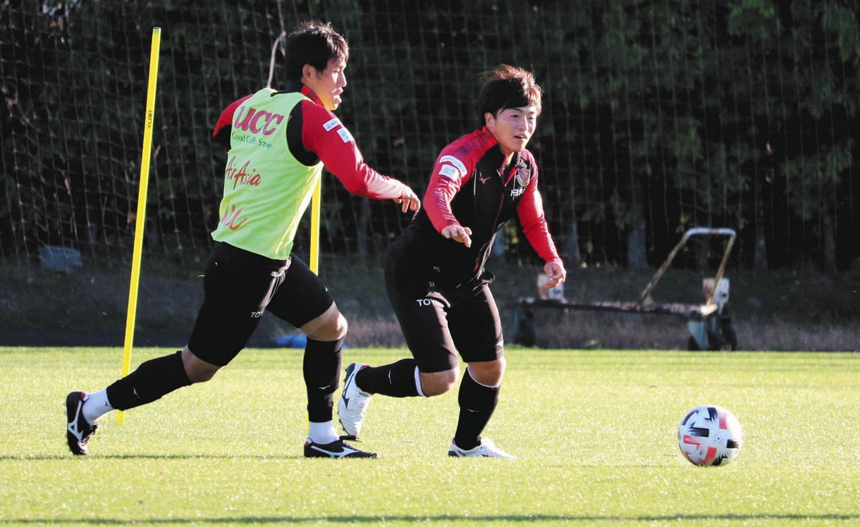 J1名古屋 相馬 瑞穂ラストゲームでゴール誓う 模索の年 やっとゴール見えてきた 2位浮上へ全力 中日スポーツ 東京中日スポーツ J1名古屋 相馬 瑞穂ラストゲームでゴール誓う 模索の年 やっとゴール見えてきた 2位浮上へ全力 中日スポーツ 東京中日スポーツ