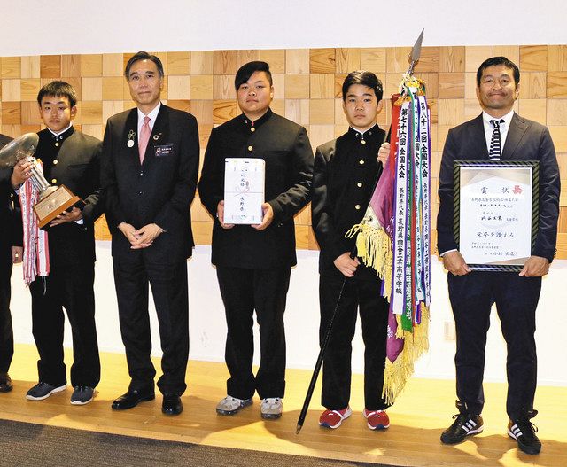 花園での健闘を知事に誓う 岡谷工高ラグビー部 いい報告する 中日新聞web