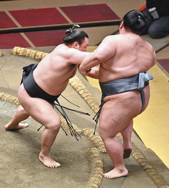 白鵬と朝乃山 御嶽海が全勝 大相撲７月場所６日目 中日新聞web