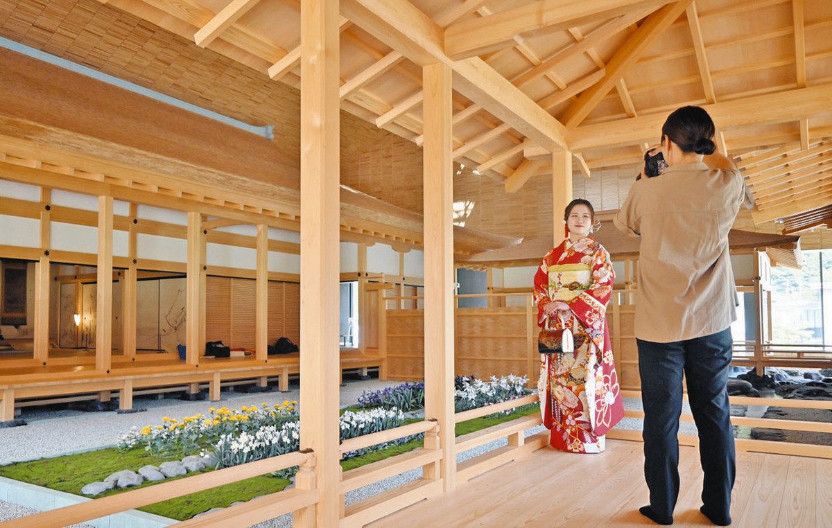 【帯付】写真の百科事典　朝倉書店　2014 Amazon.co.jp: 写真の百科事典 : 日本写真学会: 本