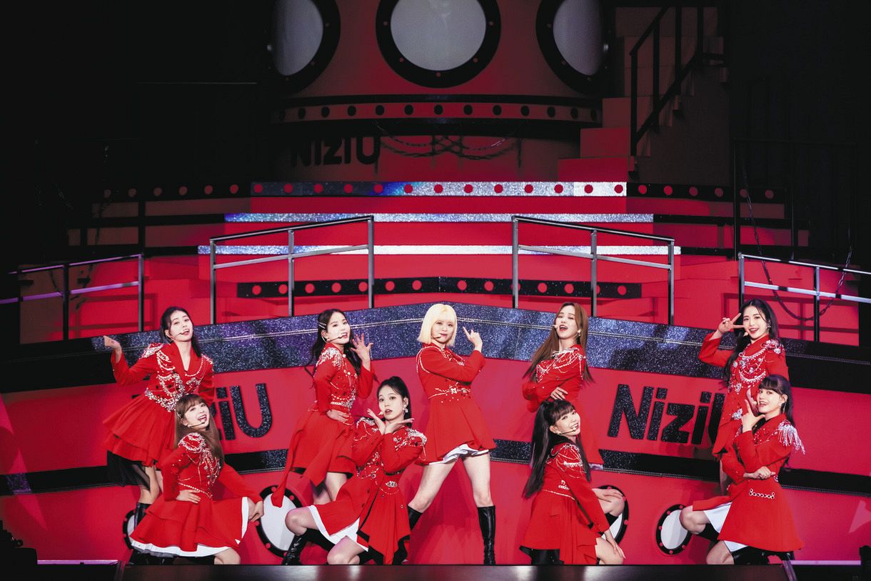 NiziUが初のドーム公演、国内の女性アーティスト最速「夢が現実になっ