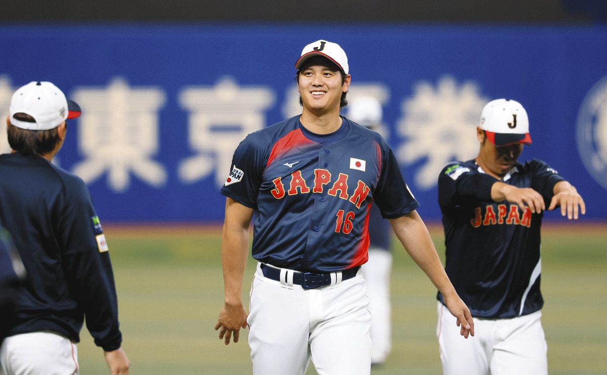 大谷翔平、名古屋で侍ジャパンに合流 チャーター機到着の県営名古屋