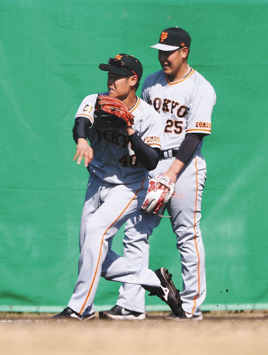 巨人】中京大中京高のルーキー中山礼都が主砲・岡本和と特守で泥だらけ