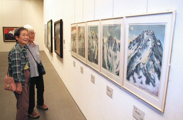 山の美を追う作家が競演 池田・北ア展望美術館で日本山岳画協会展：中