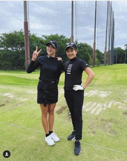 写真 原英莉花と成田美寿々の２ショット 中日スポーツ 東京中日スポーツ