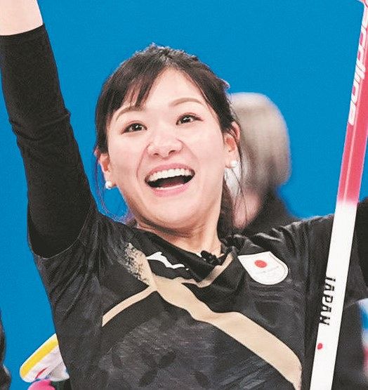 送料無料商品の通販 カーリング女子の藤沢五月が”悲願のキス” 『ロコ・ソラーレ オリンピック