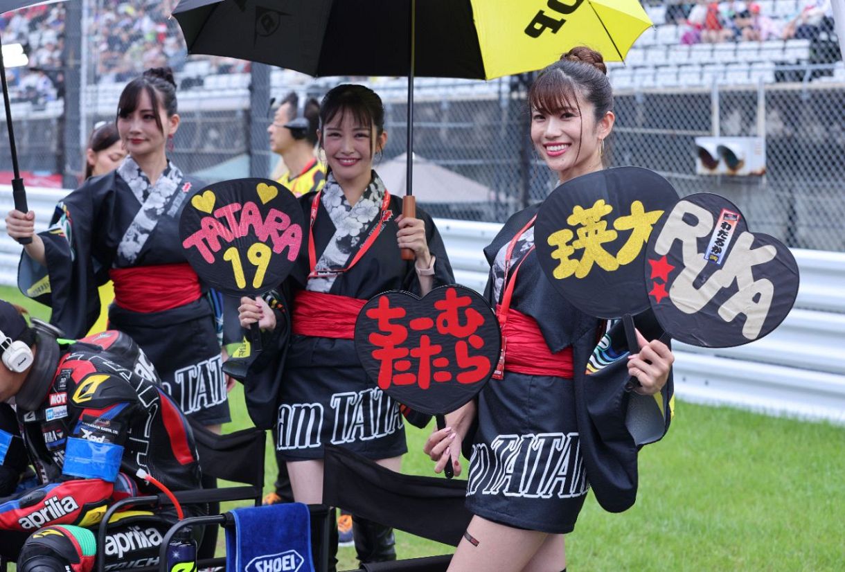 画像】鈴鹿8耐を彩る各チームのレースクイーン：中日スポーツ・東京中