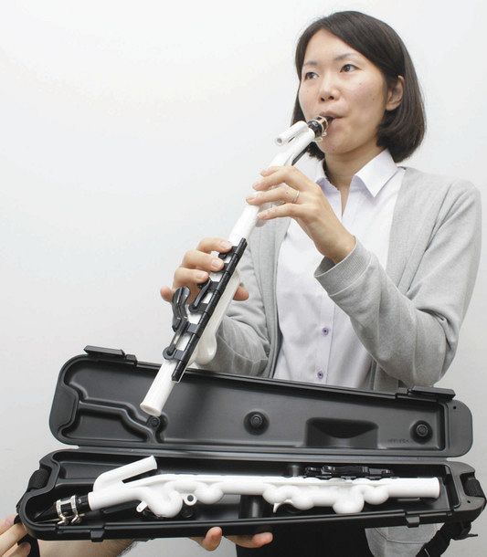 カジュアル管楽器 ヴェノーヴァにアルト版：中日新聞しずおかWeb