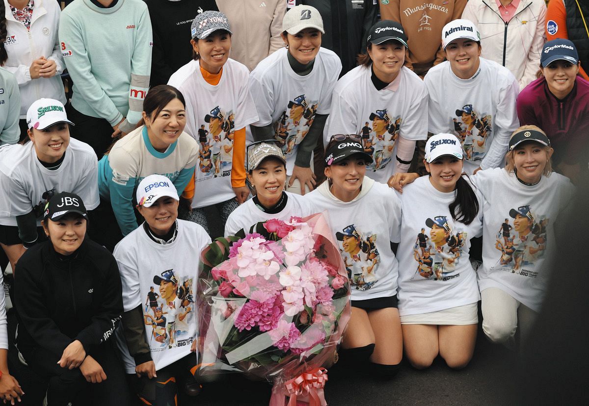 女子ゴルフ・上田桃子、サポーター待つ18番グリーンに「『ああ 女子ゴルフ・上田桃子、サポーター待つ18番グリーンに「『ああ