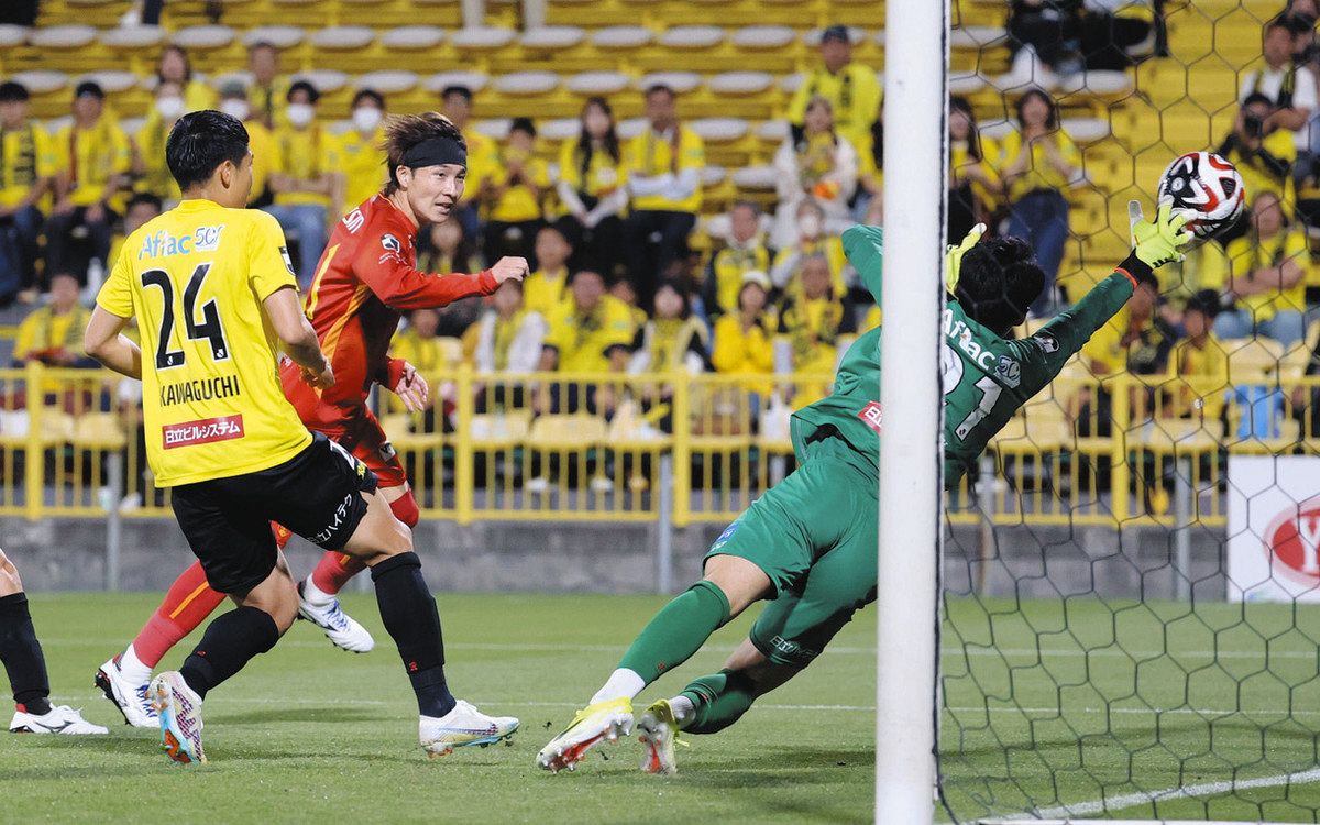 △1－1柏 グランパス山岸祐也 位置取り巧み、移籍後初ゴール：中日新聞Web