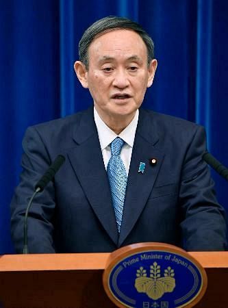 記者会見する菅首相＝４日午前１１時１分、首相官邸