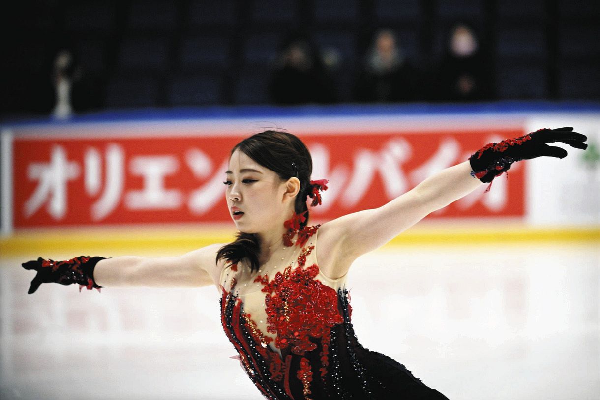 紀平梨花はSP6位 片手側転を今大会で解禁…調子は上向き【フィギュアGP