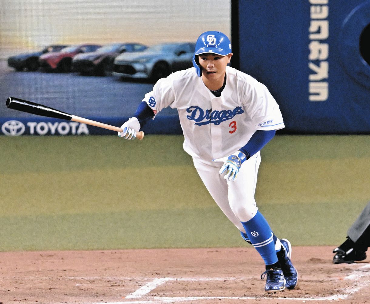 中日・高橋周平が先制打！3回先頭・村松の右翼線破る二塁打で