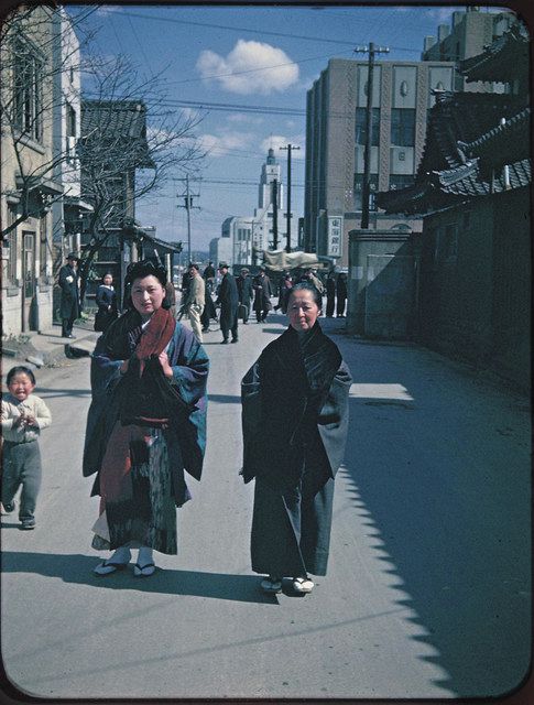 焦土の名古屋、AIで色彩とり戻す 本紙所蔵のパノラマ写真を
