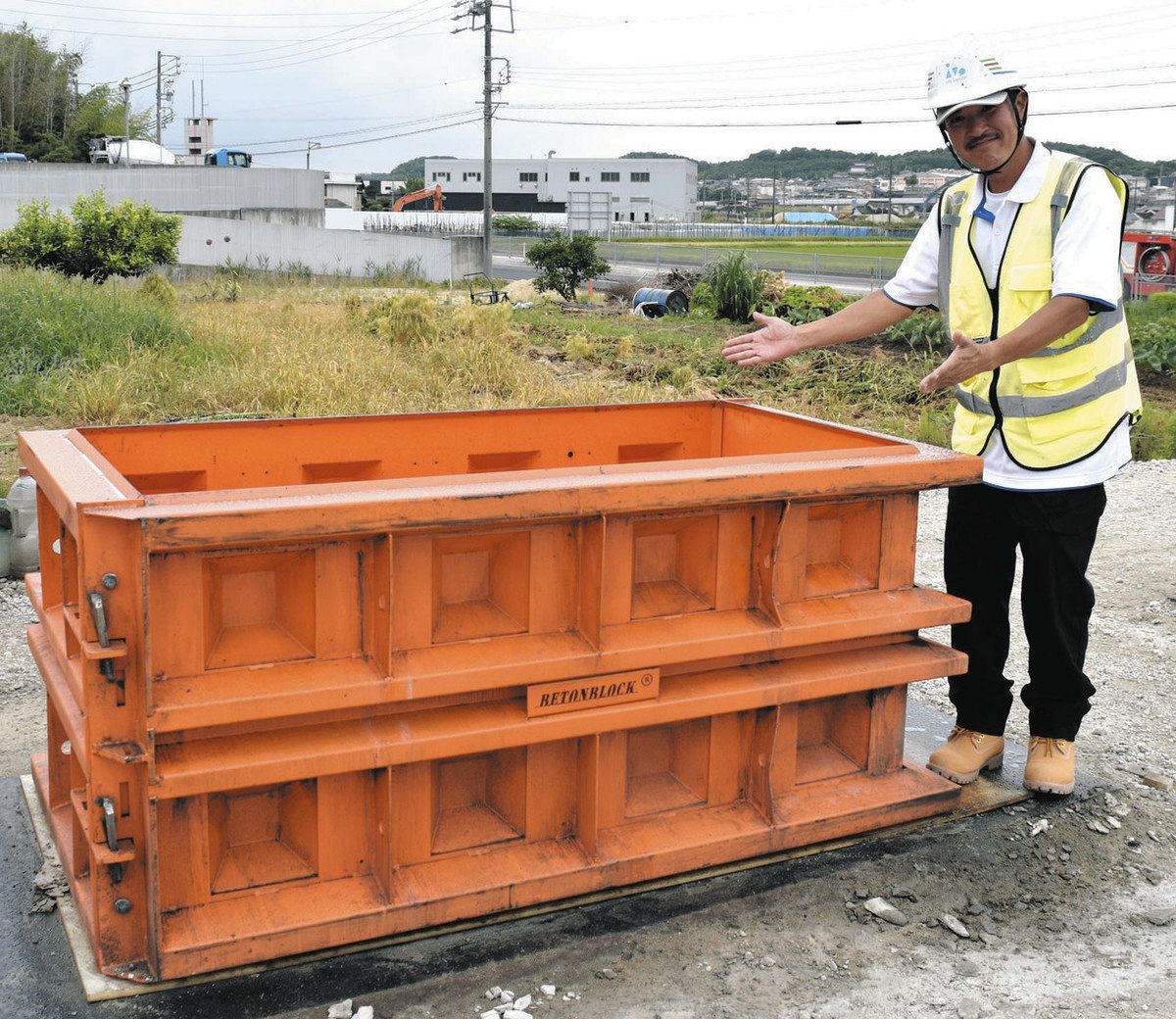 まさか売れるとは…インパクト抜群「未来ブロック」に熱視線 東海市の伊藤商店、戻った生コン再利用：中日新聞Web