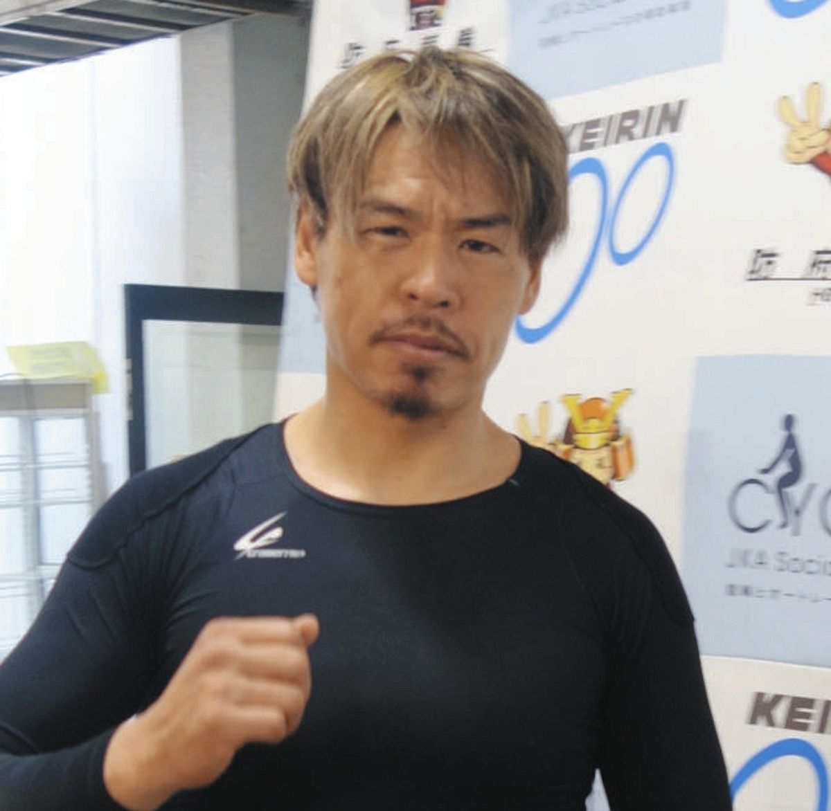 防府競輪・G2】番手・浅井康太が押し切り白星発進 小林泰正のまくりに