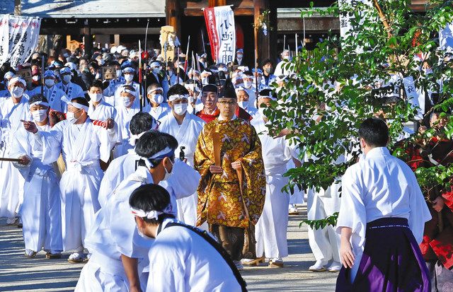 もみ合いを 願いかなわず 国府宮はだか祭 中日新聞web