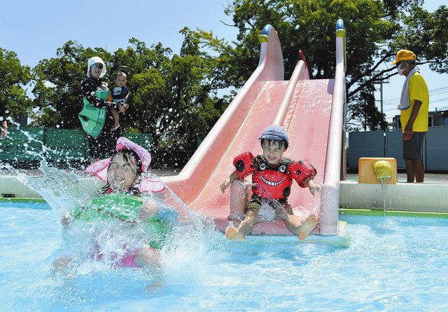豊橋市民プール 思い出キラリ 9月5日に閉鎖 中日新聞web 豊橋市民プール 思い出キラリ 9月5日に閉鎖 中日新聞web