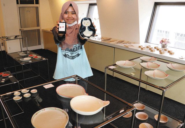 窯元で学ぶインドネシア女性2人、信楽で作品展示：中日新聞Web