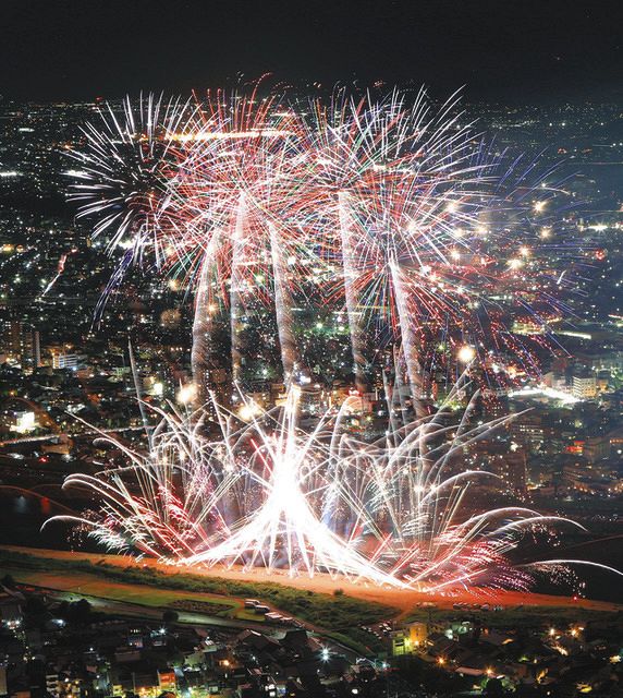 動画・写真で見る】岐阜の夜空を焦がす 「第１回ぎふ長良川花火大会