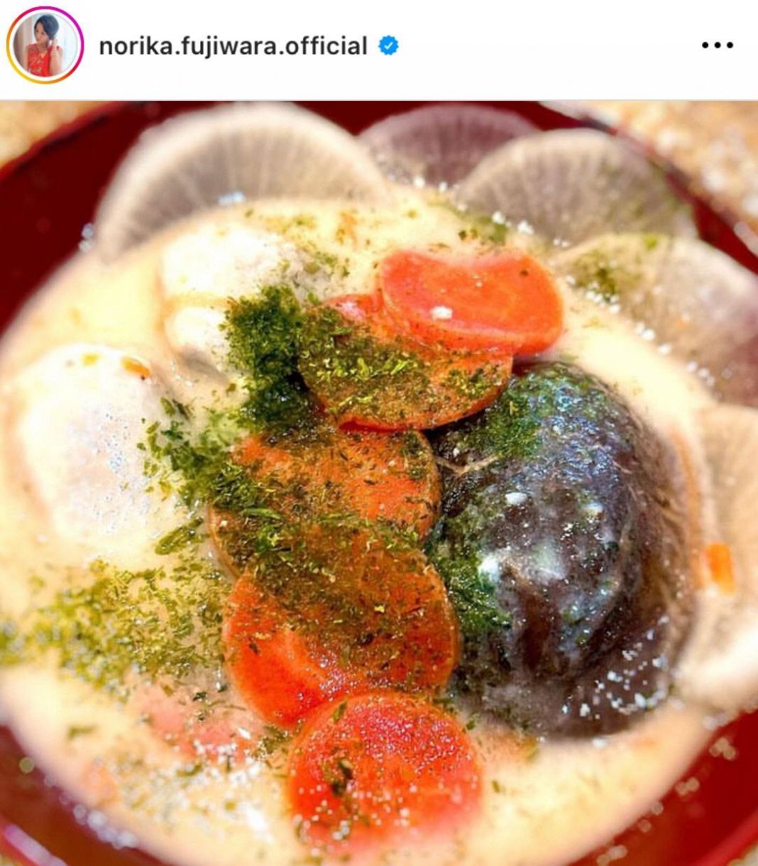 写真】藤原紀香「関西ではお馴染み、白味噌のお雑煮」：中日スポーツ