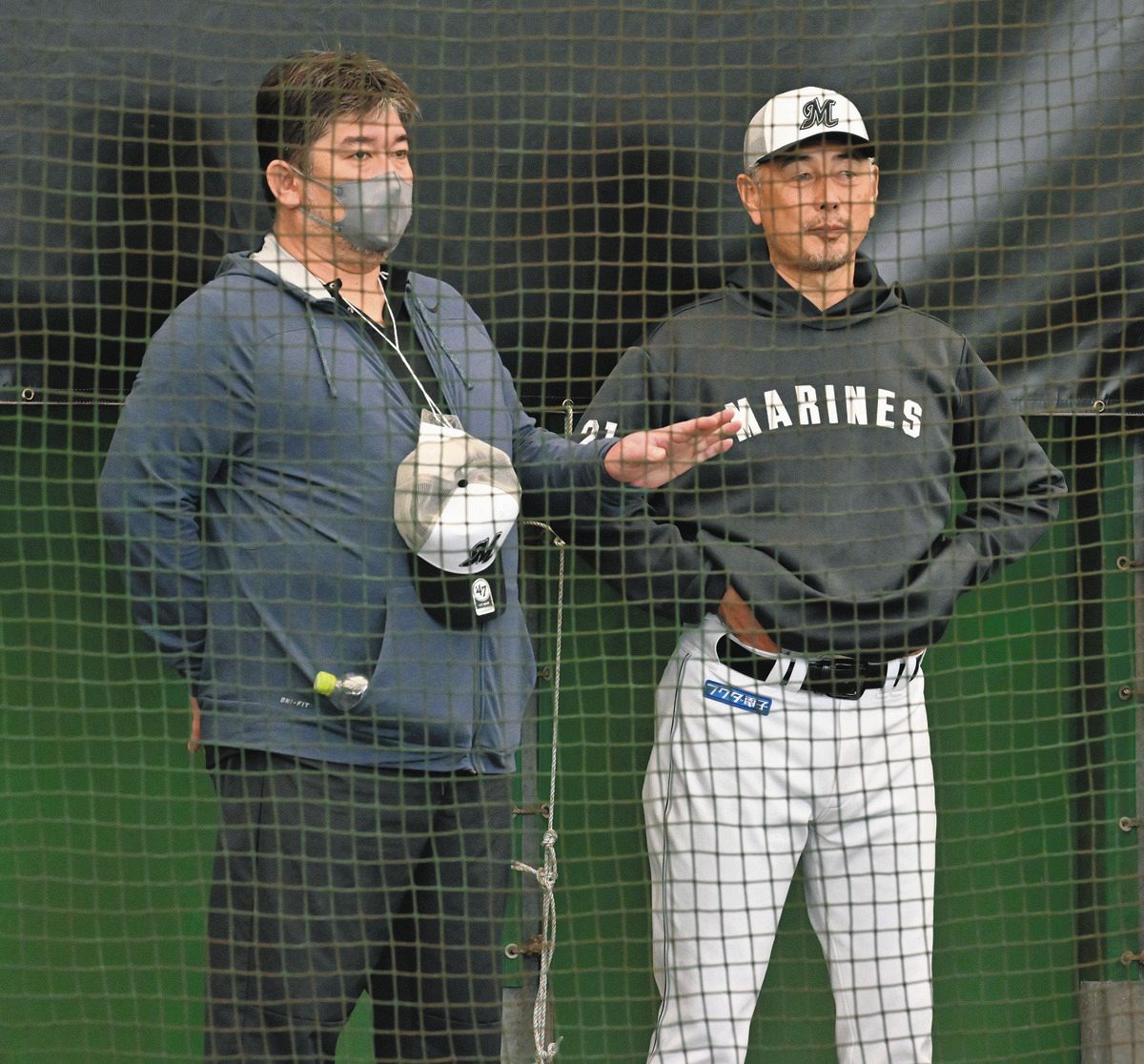 ロッテ】石垣島に野茂英雄さん登場！ 吉井監督とブルペンで投球