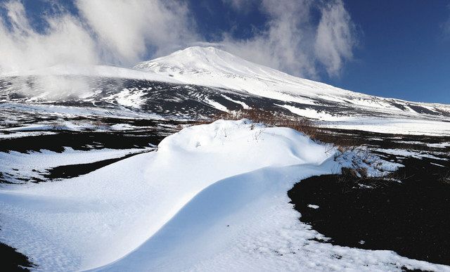 富士山 白く雪化粧 今年の師走は冬らしく 中日新聞しずおかweb 富士山 白く雪化粧 今年の師走は冬らしく 中日新聞しずおかweb