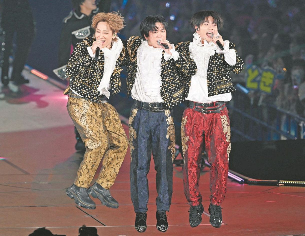 NEWS結成22年目の大変身 全国アリーナツアーの横浜公演開催 加藤