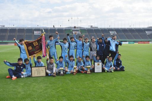 U 12サッカー選手権大会は神奈川第2代表のバディーscが柏レイソルuー12に逆転勝ちで9大会ぶり2度目の頂点 中日スポーツ 東京中日スポーツ