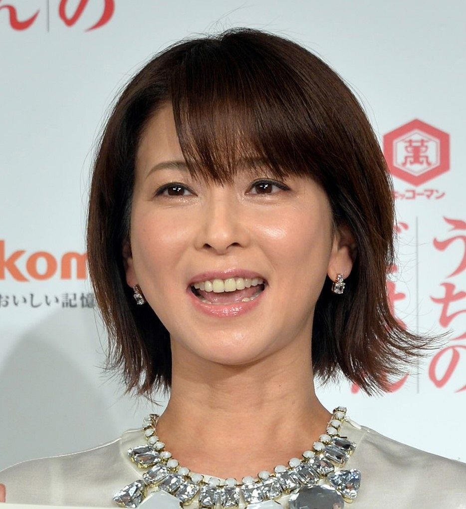 55歳の森高千里、夏バージョン衣替えのミニスカート姿にファン声援 「かわいすぎるぜ」「全然、オバさんではなかったです」：中日スポーツ・東京中日スポーツ